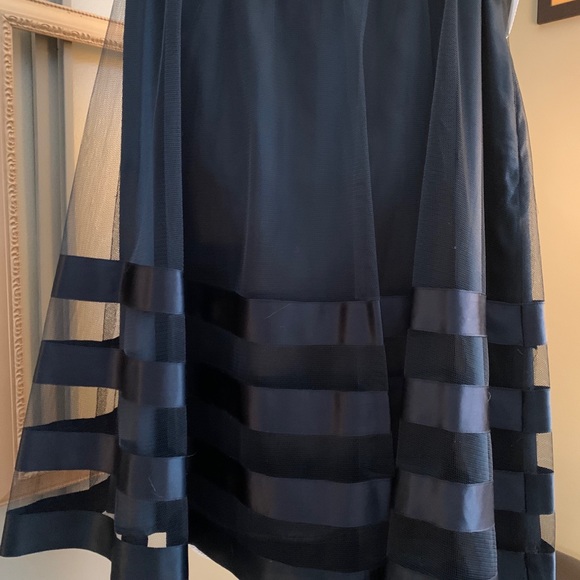 W.D.N.Y. Dressy skirt. Sz 4. NWT. Black - Picture 3 of 10